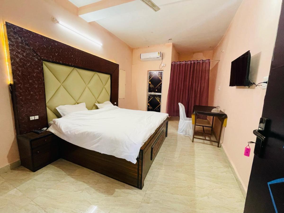 Hotel Green Park Jabalpur Buitenkant foto