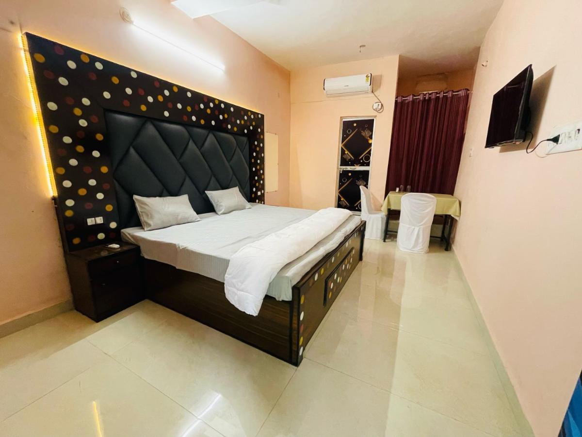 Hotel Green Park Jabalpur Buitenkant foto