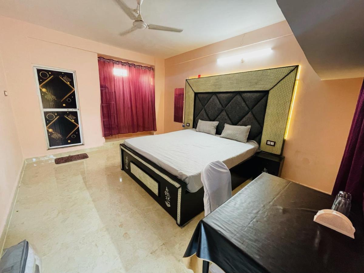 Hotel Green Park Jabalpur Buitenkant foto