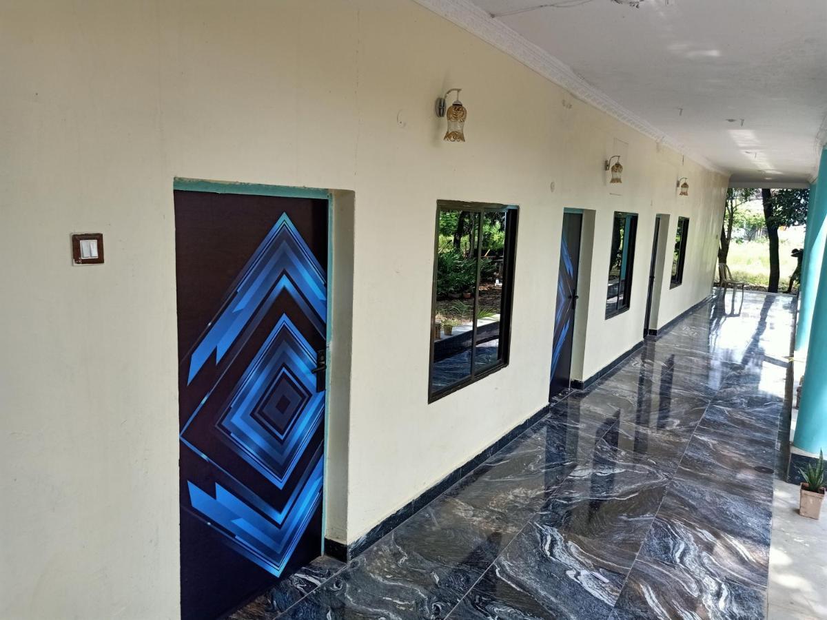 Hotel Green Park Jabalpur Buitenkant foto